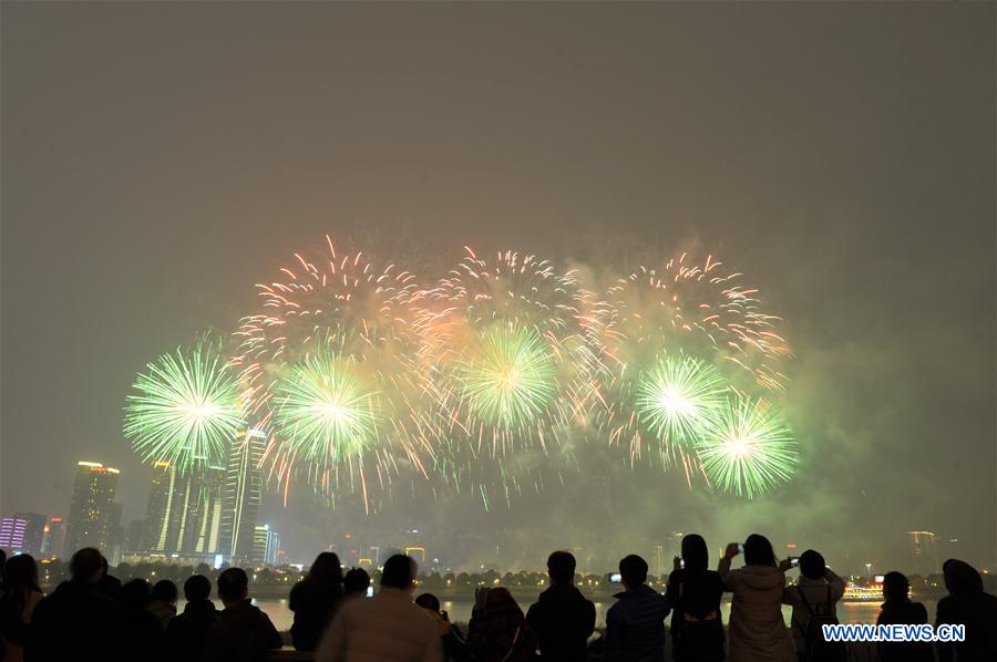 CHINA-CHANGSHA-FIREWORKS-NEW YEAR(CN)