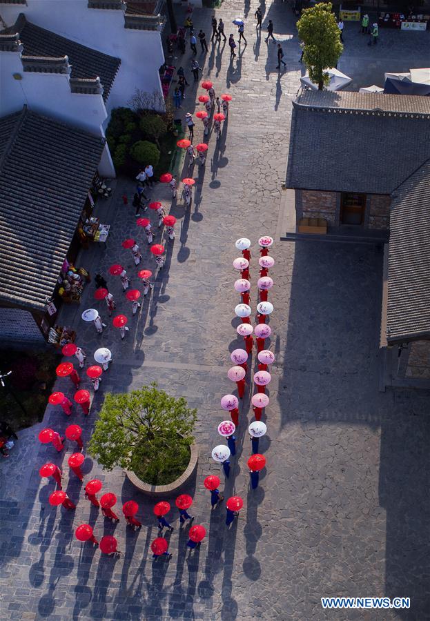 CHINA-SHAANXI-CHEONGSAM SHOW (CN)