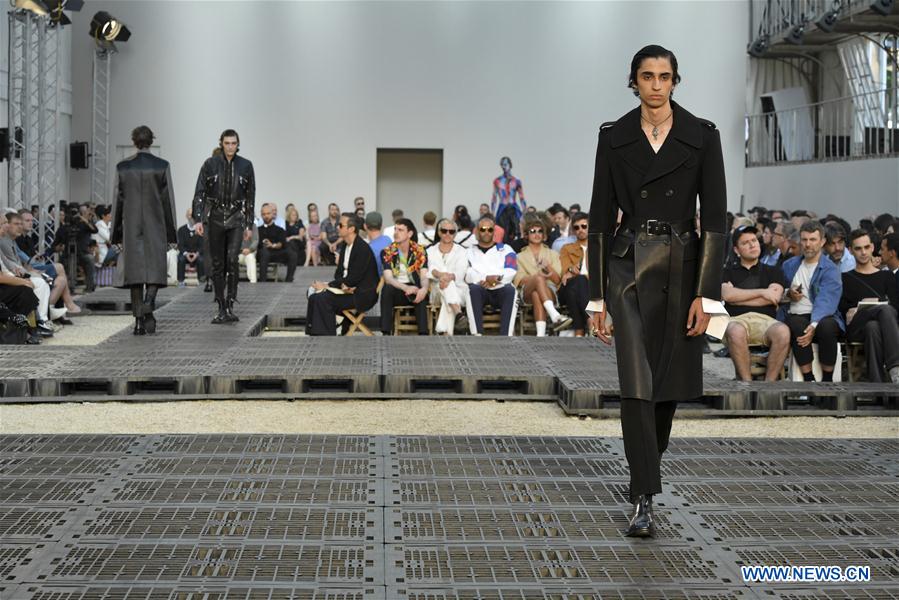 FRANCE-PARIS-MEN'S FASHION WEEK-ALEXANDER MCQUEEN