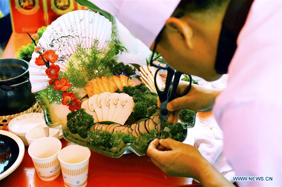 CHINA-YUNNAN-WILD MUSHROOM FESTIVAL (CN)