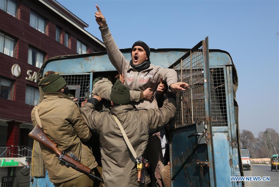 KASHMIR-SRINAGAR-RESTRICTIONS-CIVILIAN KILLINGS