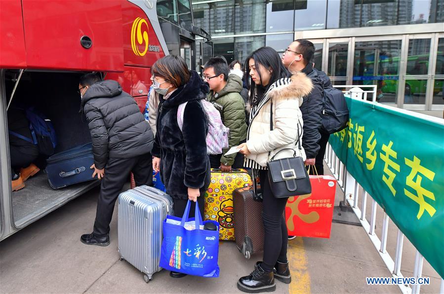 CHINA-TAIYUAN-SPRING FESTIVAL-TRAVEL RUSH--FREE COACH (CN)