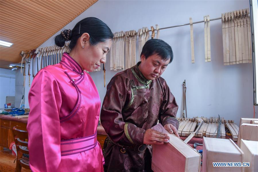 CHINA-JILIN-HORSE HEAD FIDDLE-INHERITOR (CN)