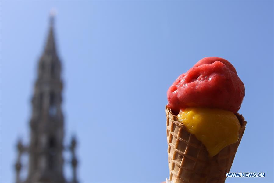 BELGIUM-BRUSSELS-HEAT-ALERT