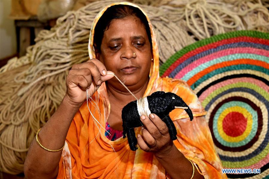 BANGLADESH-GAZIPUR-JUTE-HANDICRAFTS