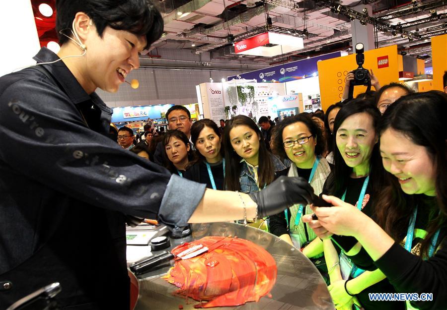 (CIIE)CHINA-SHANGHAI-CIIE-EXHIBITORS-RETURN (CN)